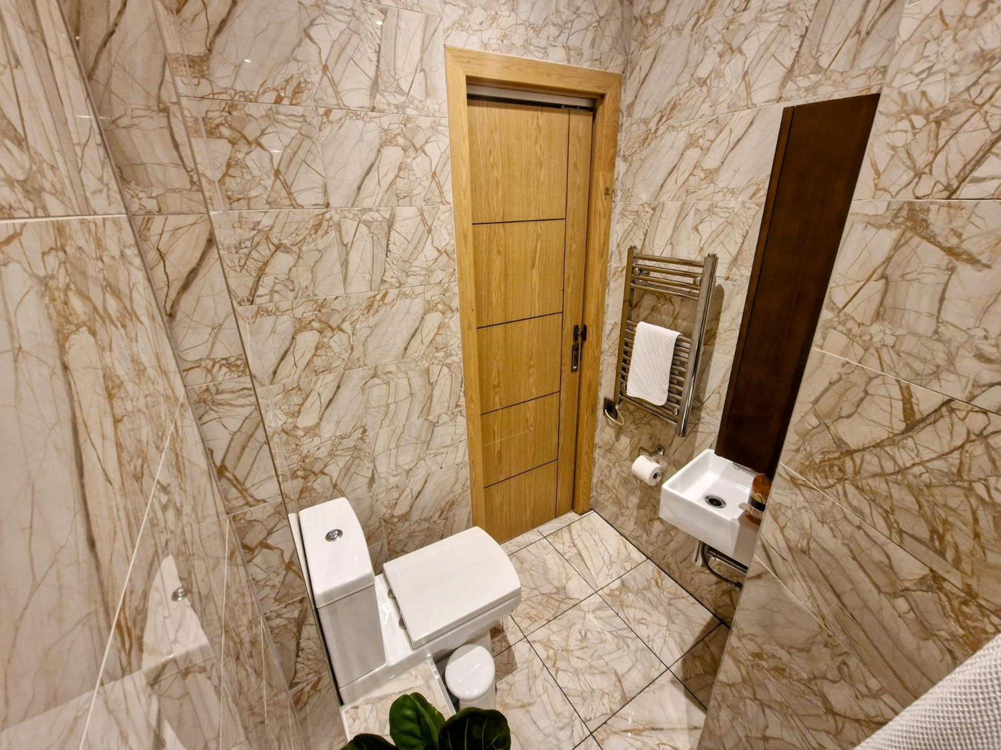 Liverpool Gem: Cozy Studio Retreat Екстериор снимка