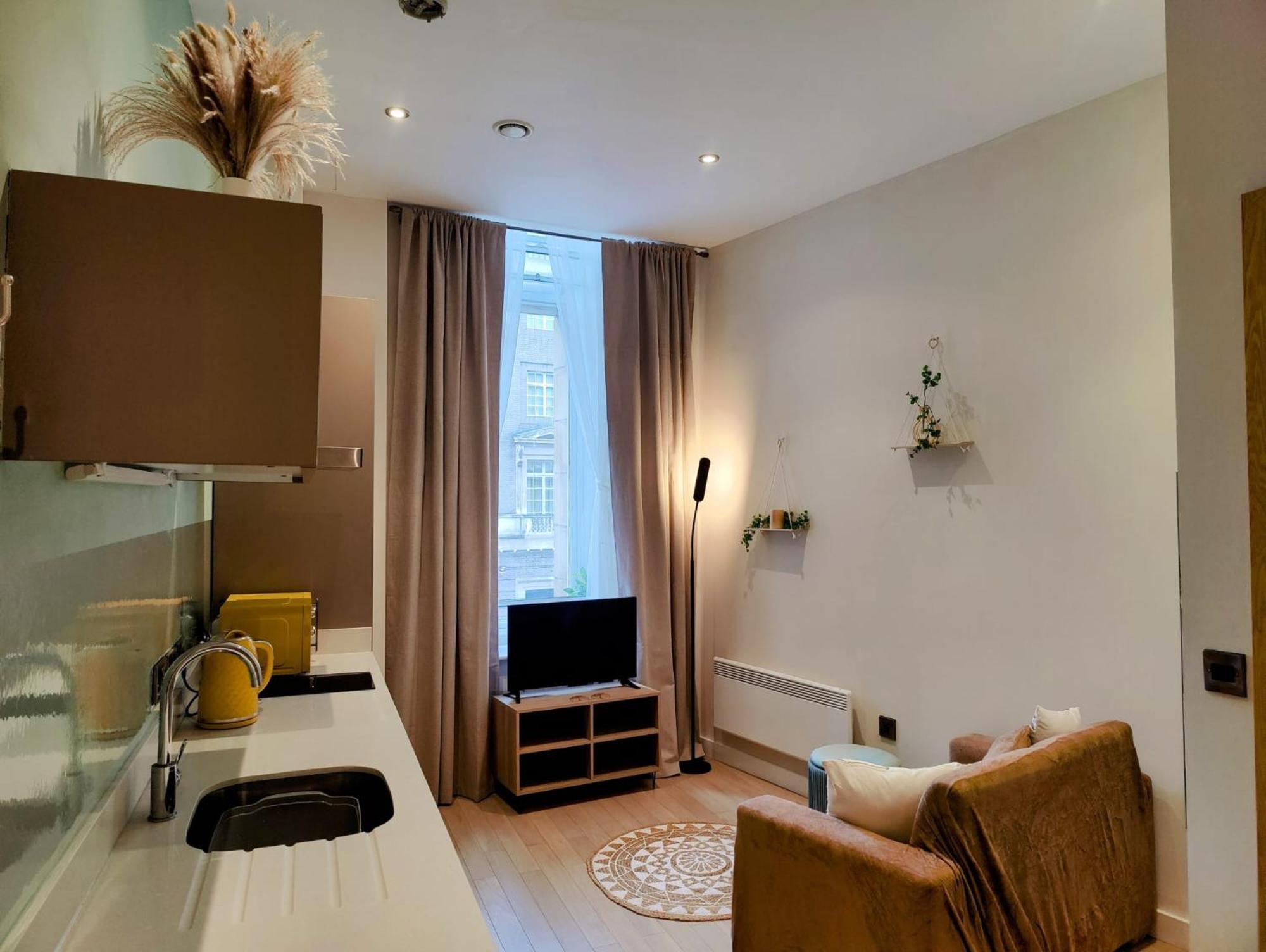 Liverpool Gem: Cozy Studio Retreat Екстериор снимка